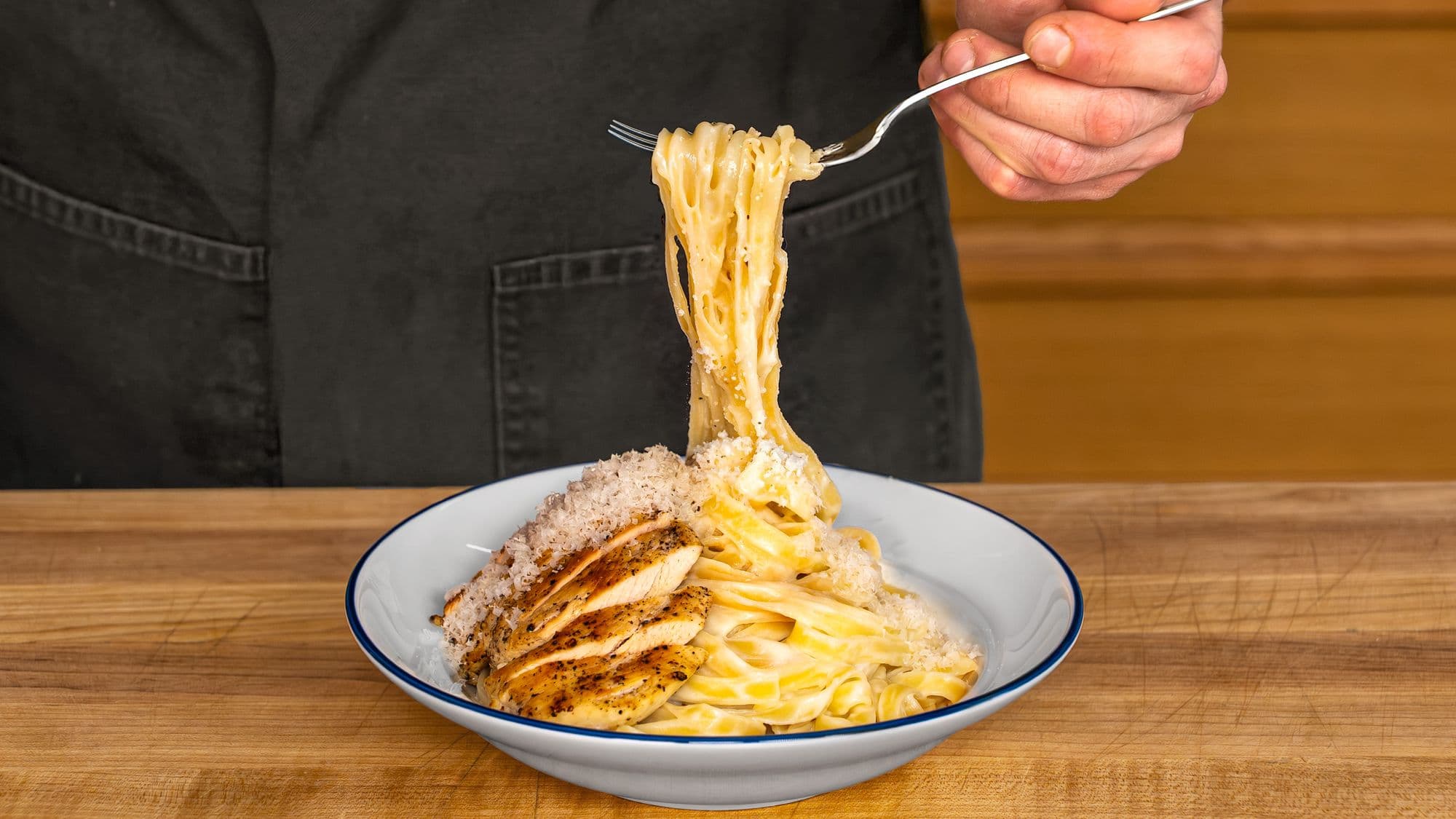Lengva vištienos Alfredo pasta