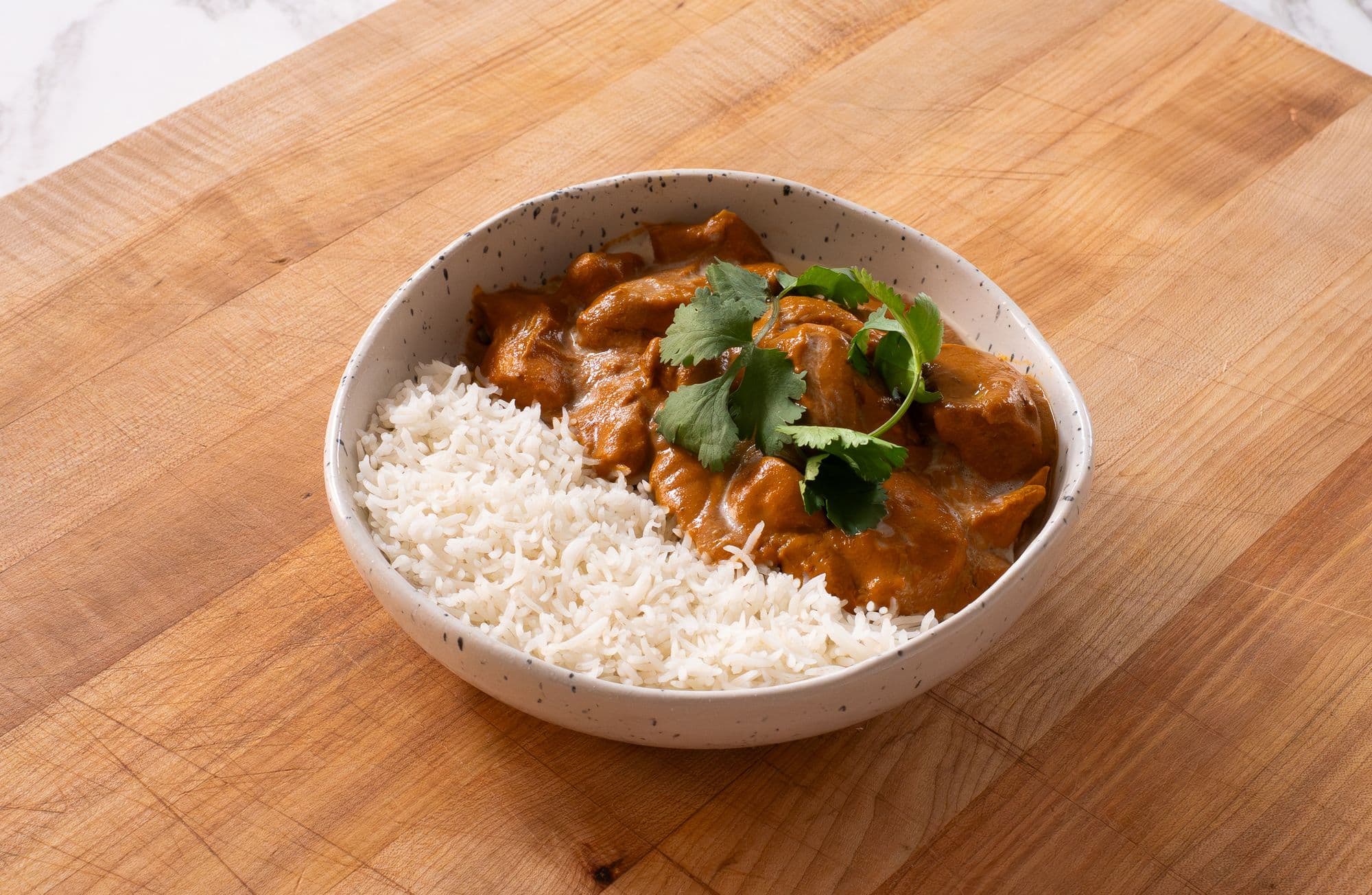 Lengvas daug baltymų turintis butter chicken